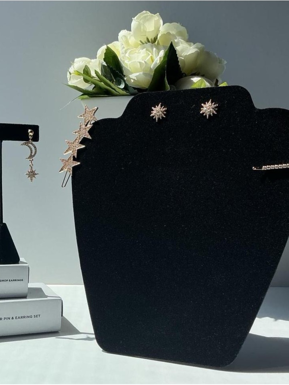 Avon  Stars Aligned Hair Pin & Earring Set